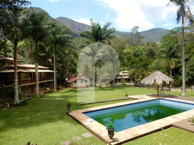 Casa à venda em Araras, Petrópolis - RJ