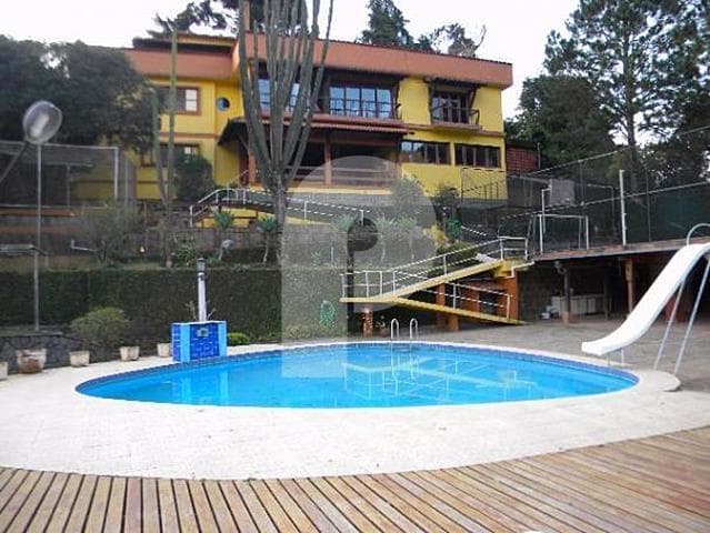 Casa à venda em Itaipava, Petrópolis - RJ