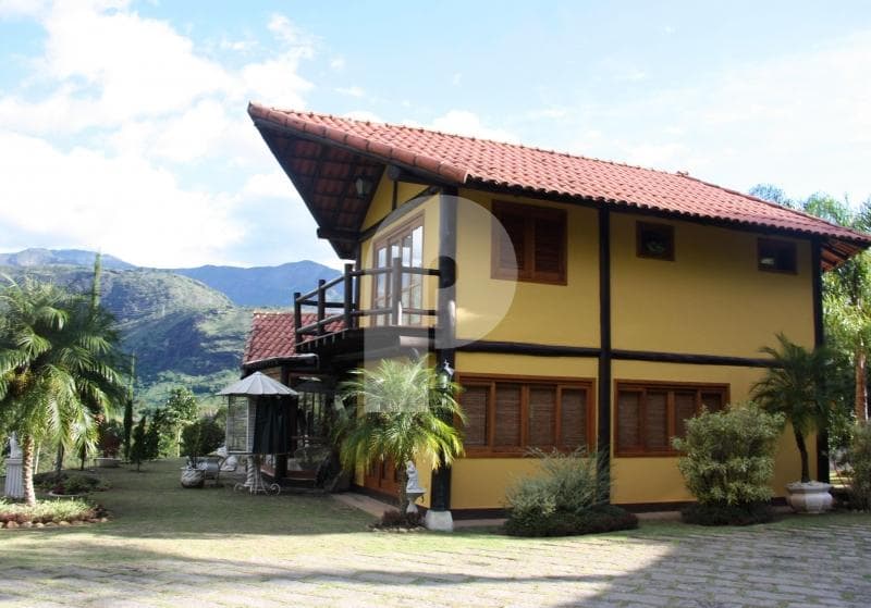 Casa à venda em Itaipava, Petrópolis - RJ