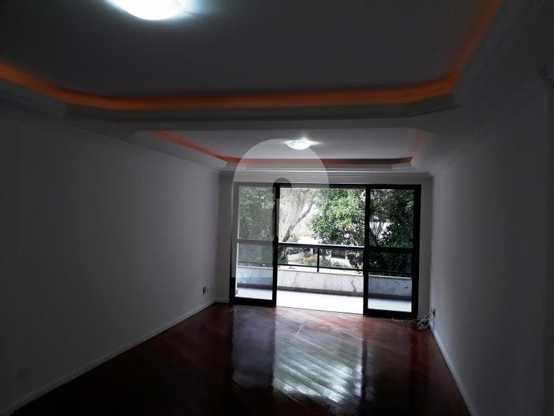 Cobertura à venda em Retiro, Petrópolis - RJ