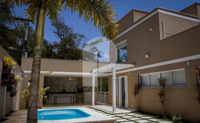 Casa à venda em Corrêas, Petrópolis - RJ