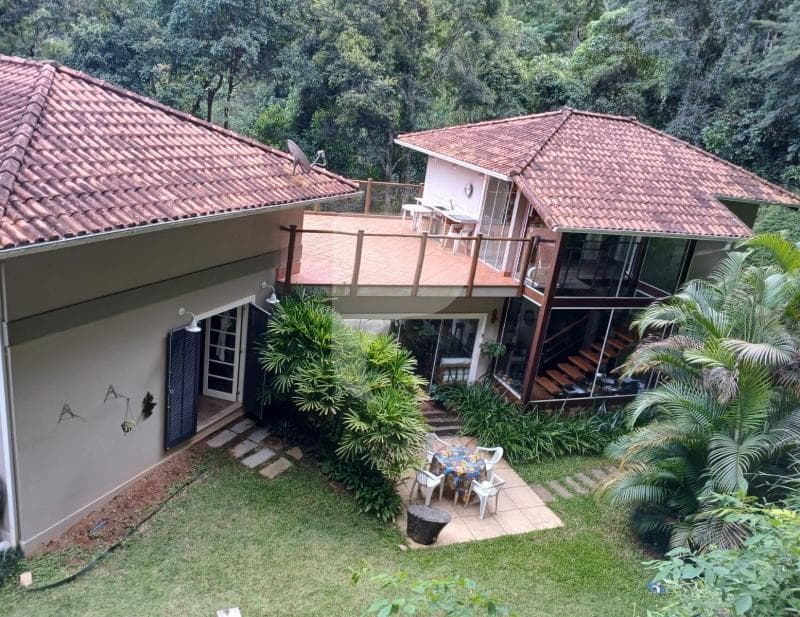 Casa à venda em Itaipava, Petrópolis - RJ