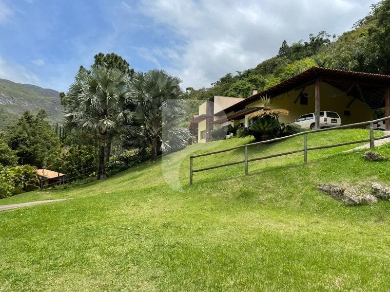 Fazenda / Sítio à venda em Vale das Videiras, Petrópolis - RJ