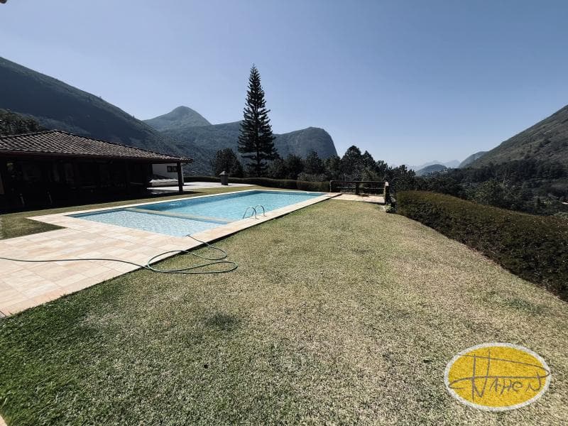 Casa à venda em Araras, Petrópolis - RJ