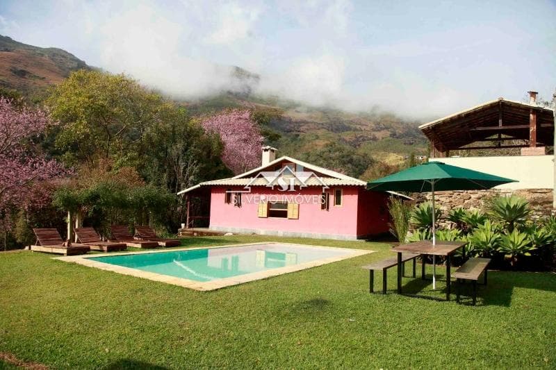 Casa à venda em Araras, Petrópolis - RJ