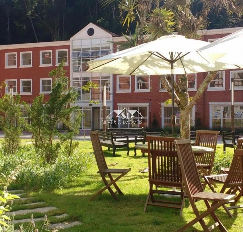 Sala à venda em Quarteirão Brasileiro, Petrópolis - RJ