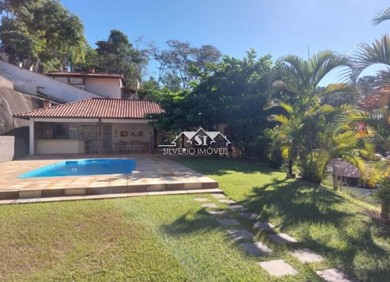 Casa à venda em Vila Salutaris, Paraíba do Sul - RJ